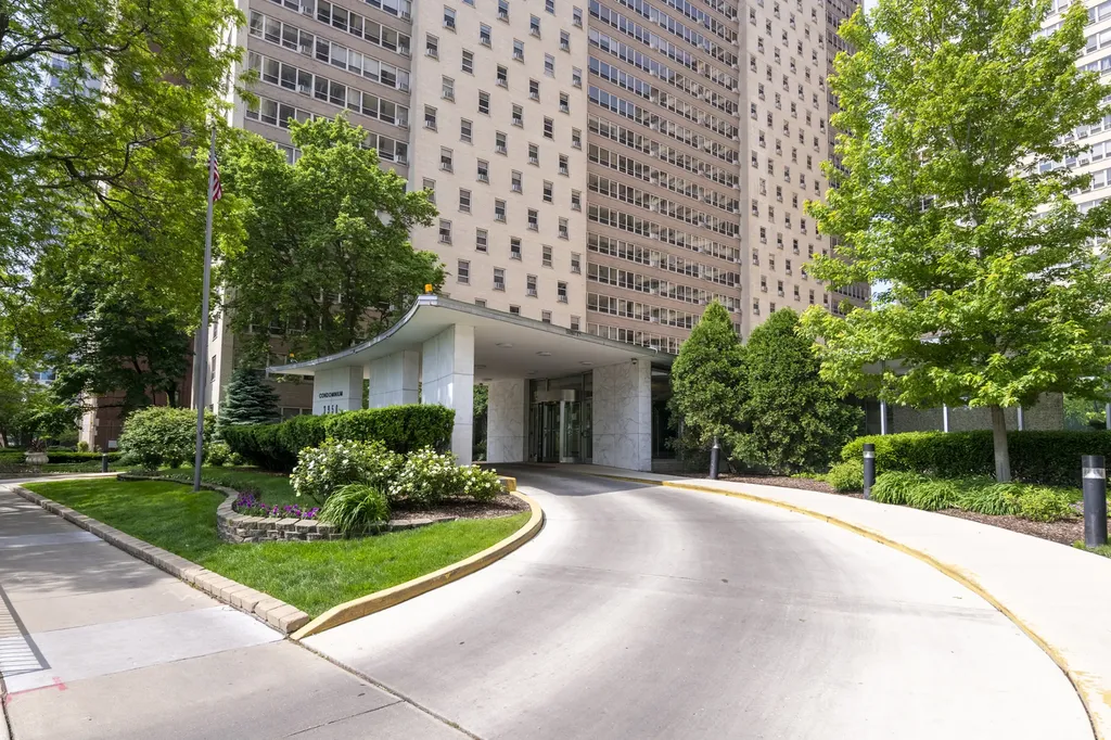 3950 North Lake Shore Drive Chicago IL 60613