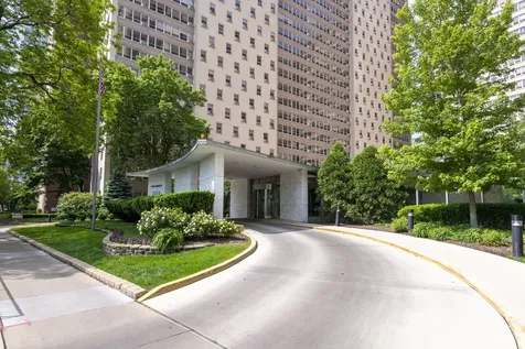 3950 North Lake Shore Drive Chicago IL 60613