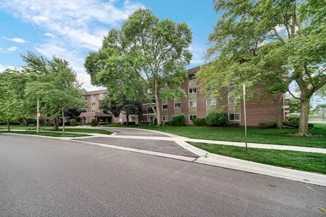 1030 South Fernandez Avenue S Arlington Heights IL 60005