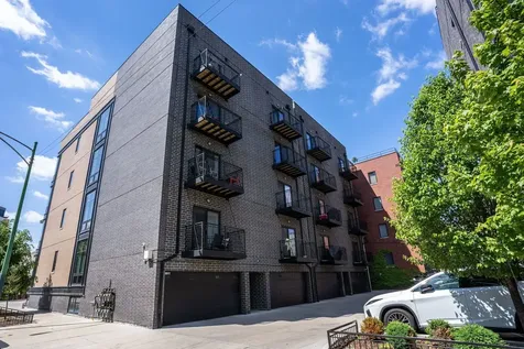 832 West Erie Street Chicago IL 60642