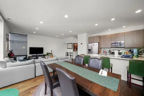 832 West Erie Street Chicago IL 60642