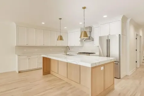 5019 North Lincoln Avenue Chicago IL 60625