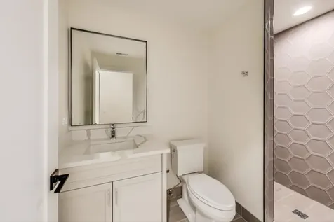 5019 North Lincoln Avenue Chicago IL 60625