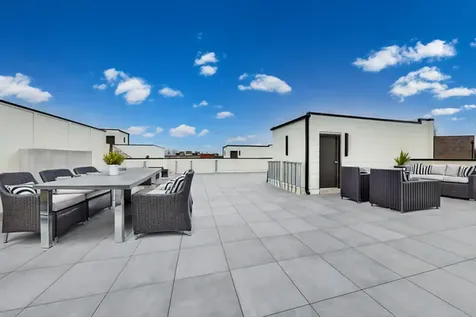5019 North Lincoln Avenue Chicago IL 60625