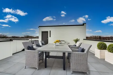 5019 North Lincoln Avenue Chicago IL 60625
