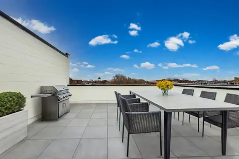 5019 North Lincoln Avenue Chicago IL 60625