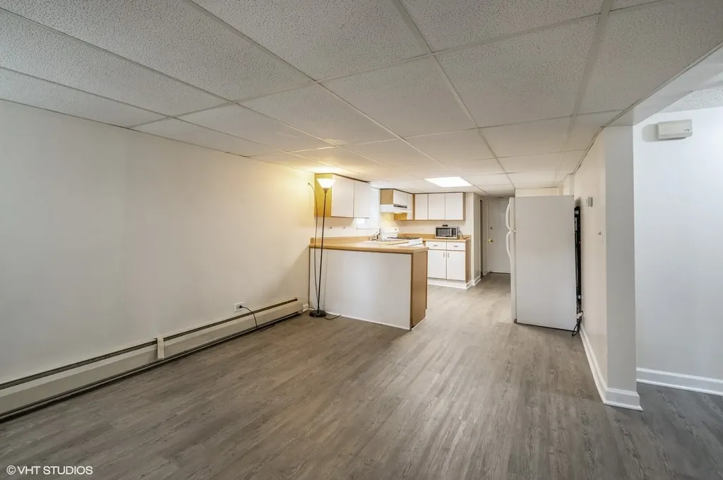 5442 North Ludlam Avenue Chicago IL 60630