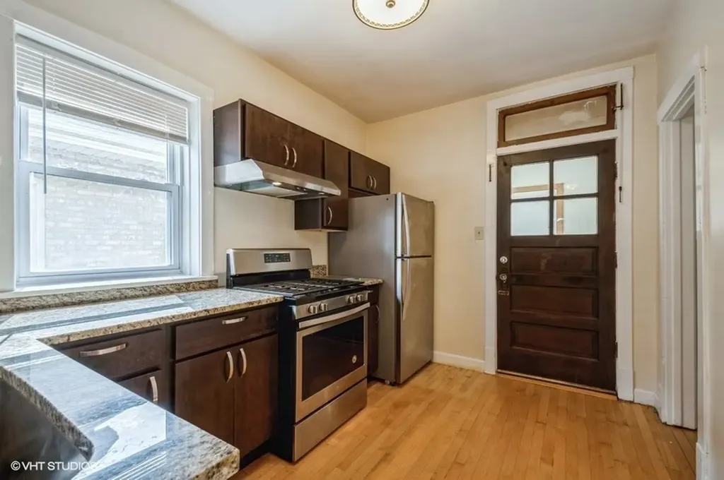 5442 North Ludlam Avenue Chicago IL 60630