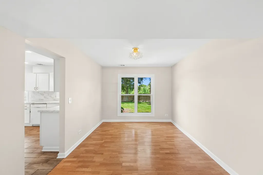 465 Ridgefield Drive Roselle IL 60172