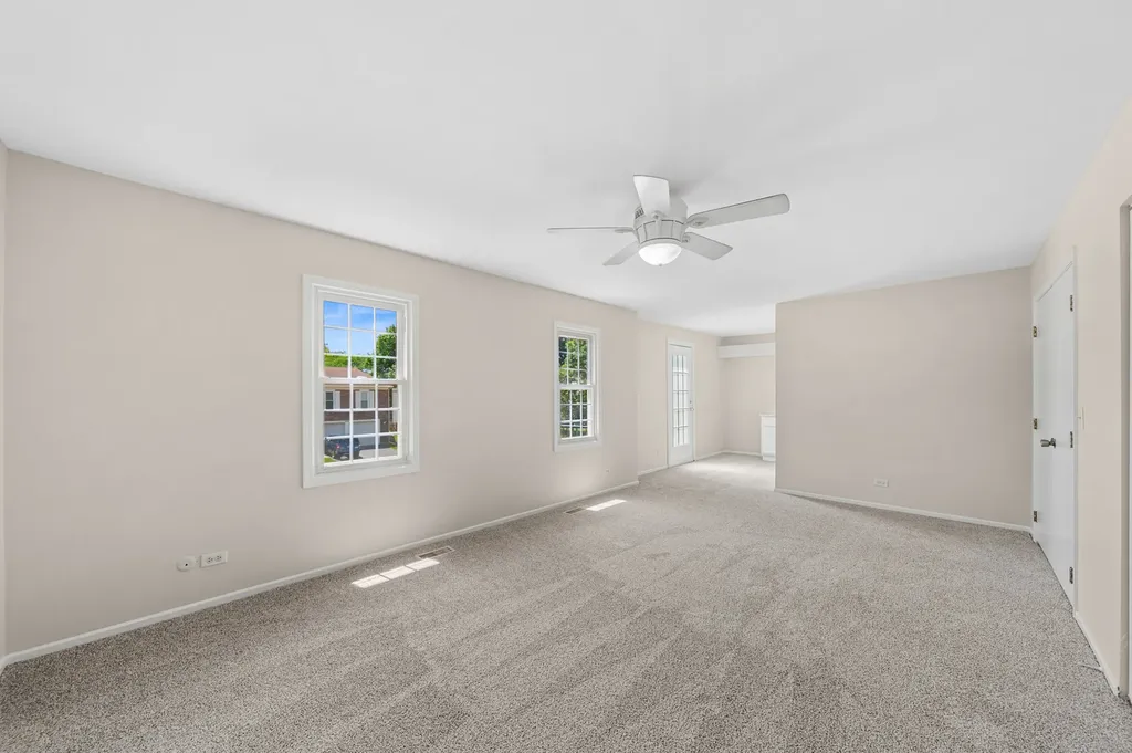 465 Ridgefield Drive Roselle IL 60172