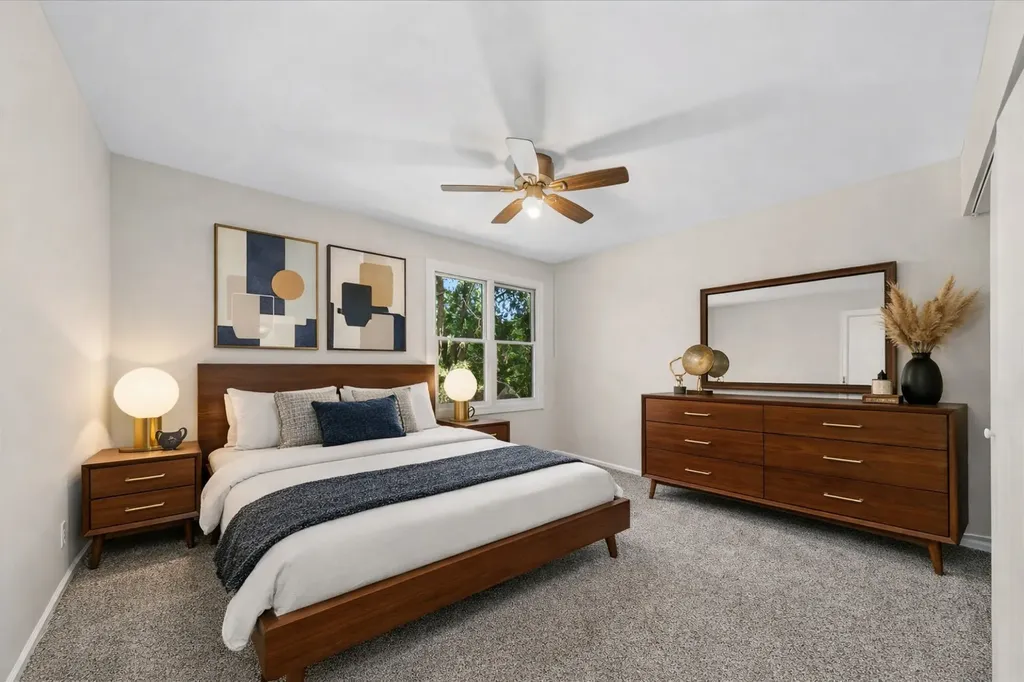 465 Ridgefield Drive Roselle IL 60172
