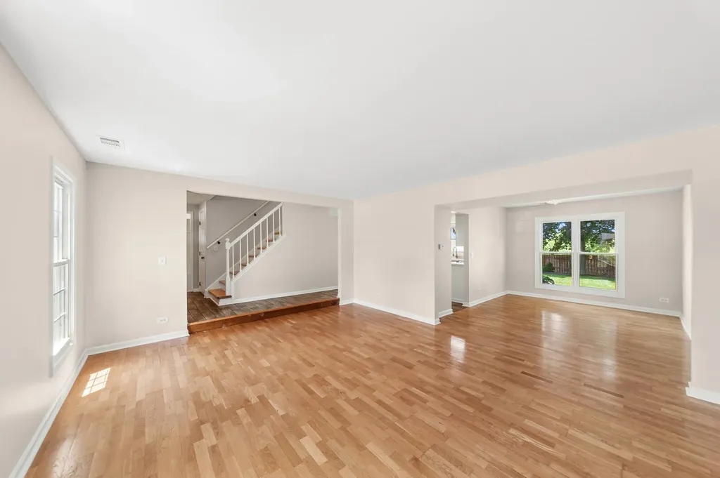 465 Ridgefield Drive Roselle IL 60172