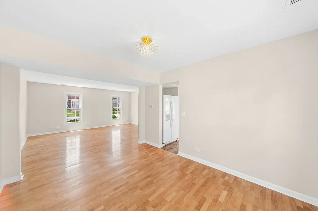465 Ridgefield Drive Roselle IL 60172