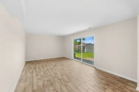 465 Ridgefield Drive Roselle IL 60172