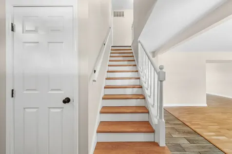 465 Ridgefield Drive Roselle IL 60172