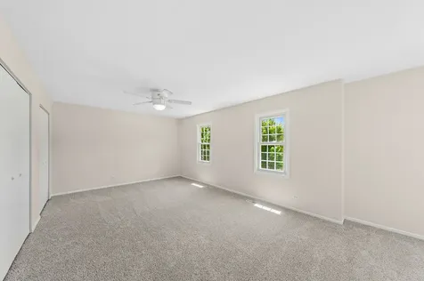 465 Ridgefield Drive Roselle IL 60172