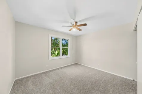 465 Ridgefield Drive Roselle IL 60172