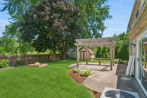 465 Ridgefield Drive Roselle IL 60172