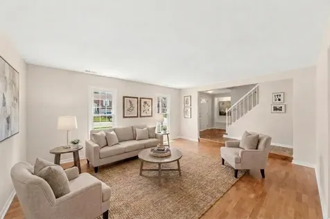 465 Ridgefield Drive Roselle IL 60172