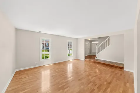 465 Ridgefield Drive Roselle IL 60172