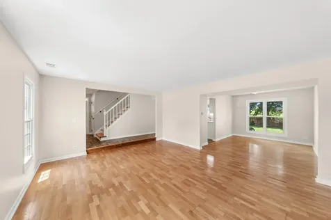 465 Ridgefield Drive Roselle IL 60172