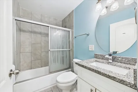 29 North Metropolitan Avenue Waukegan IL 60085
