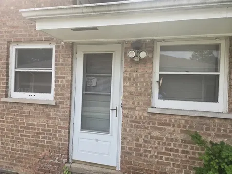 16339 Dobson Avenue South Holland IL 60473