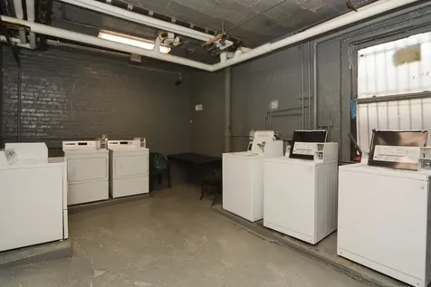 4735 North Beacon Street Chicago IL 60640