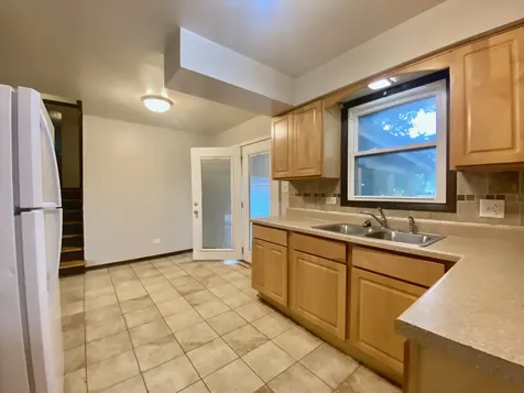 16428 Wabash Avenue South Holland IL 60473