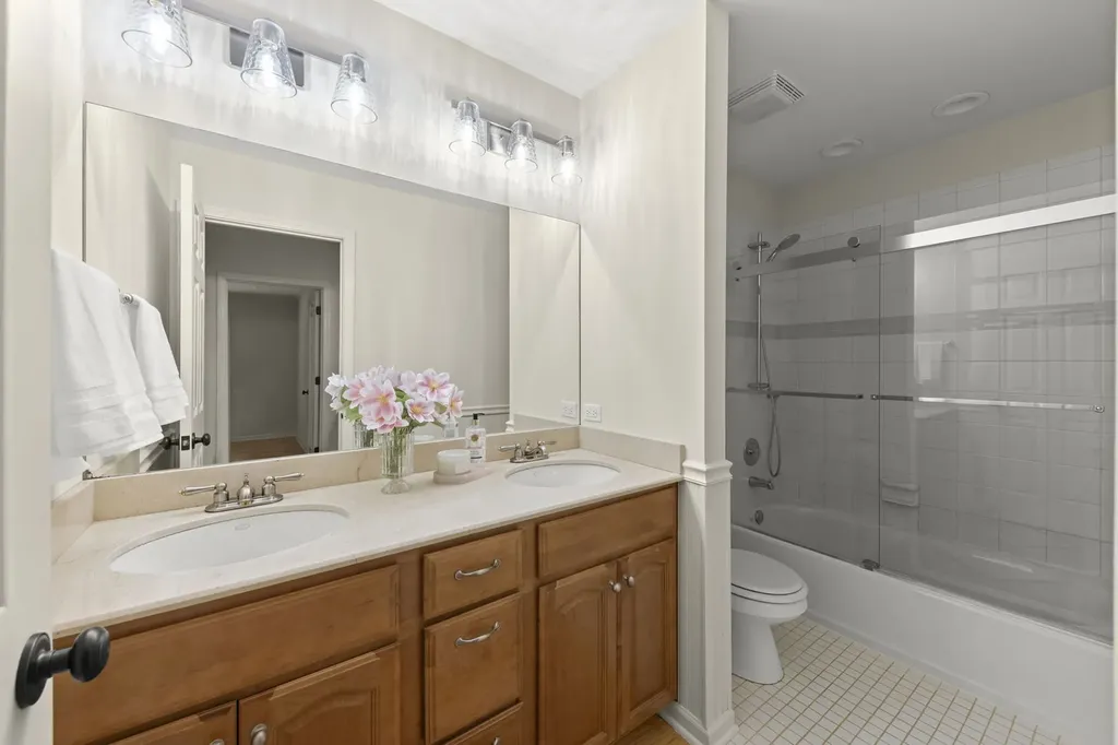 706 Alexandria Drive Naperville IL 60565