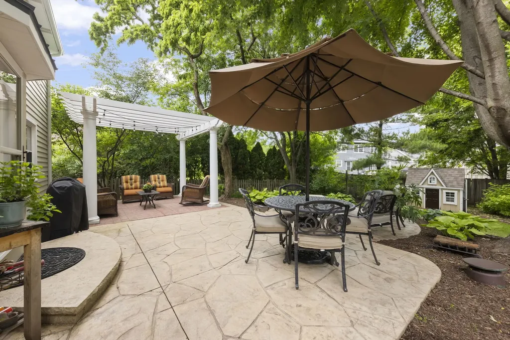706 Alexandria Drive Naperville IL 60565