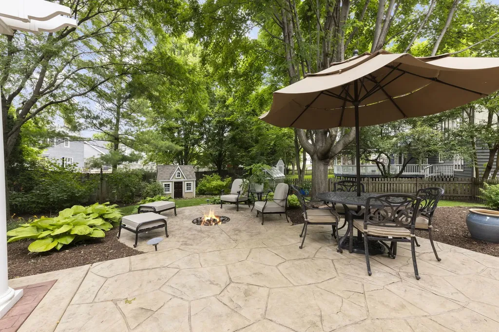 706 Alexandria Drive Naperville IL 60565