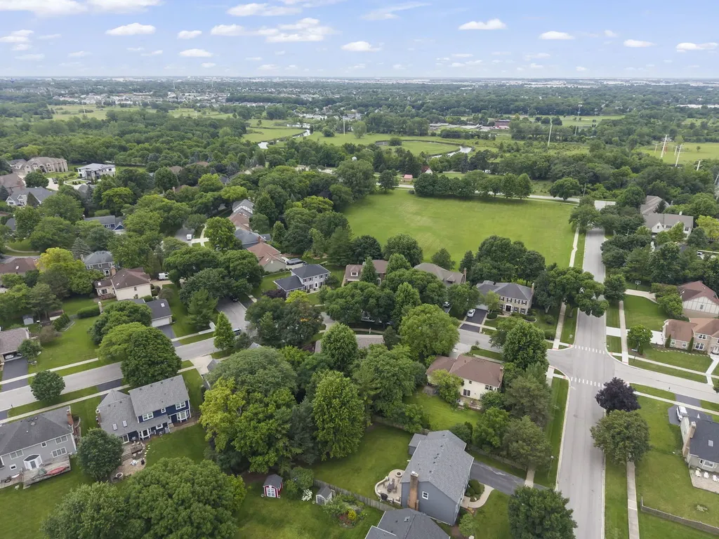 706 Alexandria Drive Naperville IL 60565