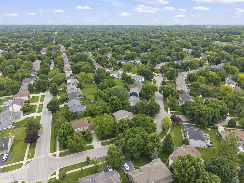 706 Alexandria Drive Naperville IL 60565
