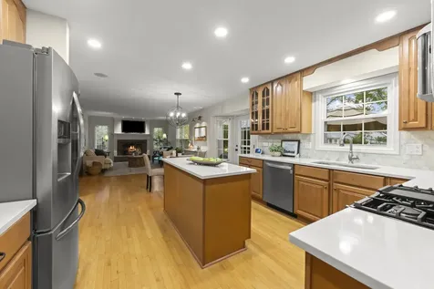706 Alexandria Drive Naperville IL 60565