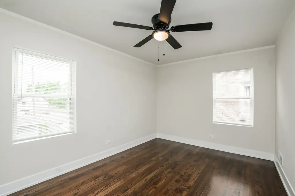 10048 South Saint Lawrence Avenue Chicago IL 60628