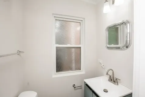 10048 South Saint Lawrence Avenue Chicago IL 60628