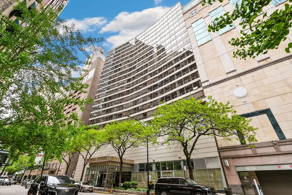 110 East Delaware Place Chicago IL 60611