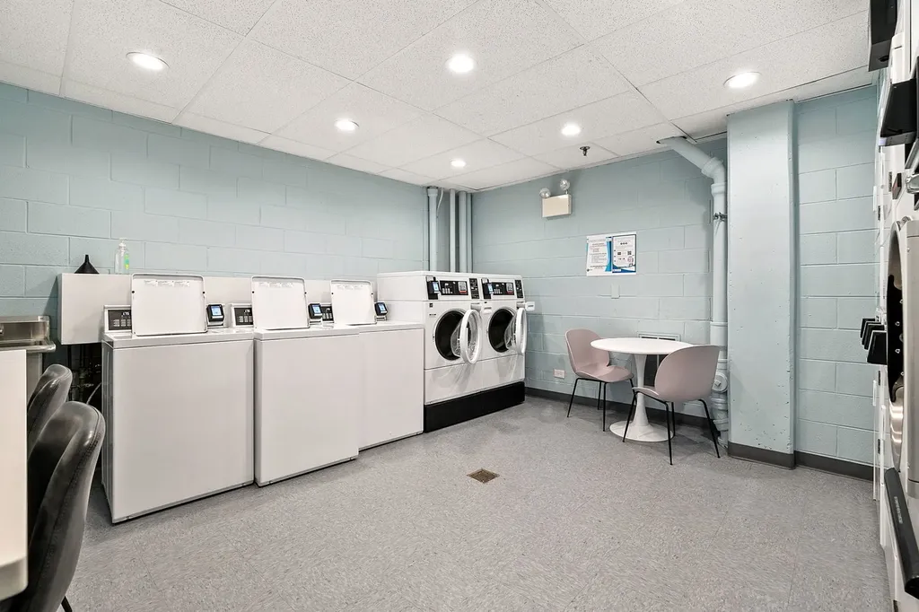 110 East Delaware Place Chicago IL 60611