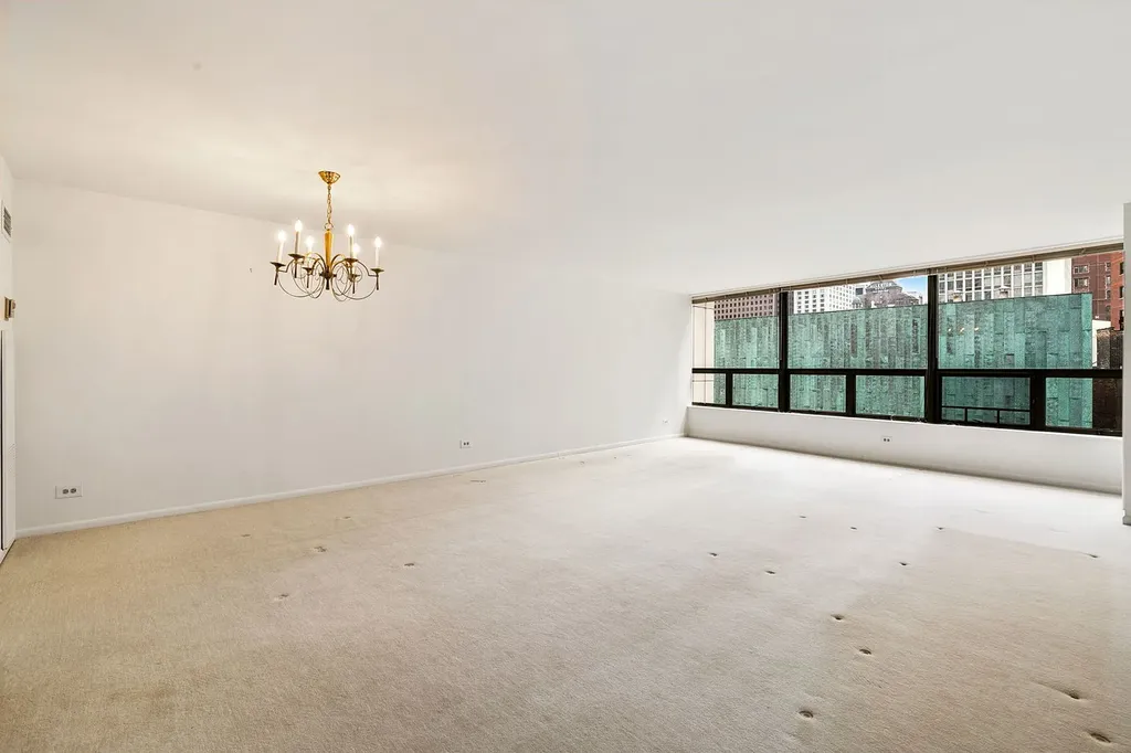110 East Delaware Place Chicago IL 60611
