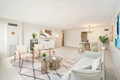 110 East Delaware Place Chicago IL 60611