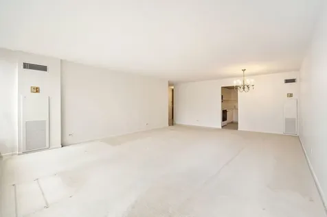 110 East Delaware Place Chicago IL 60611