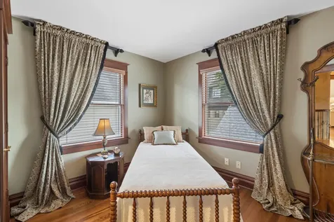132 North Catherine Street La Grange IL 60525