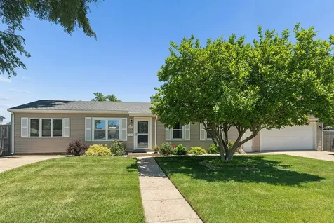 627 Glen Avenue Romeoville IL 60446