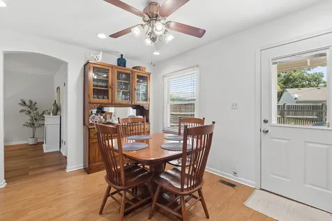 627 Glen Avenue Romeoville IL 60446