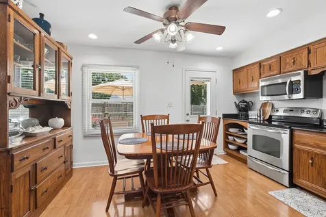 627 Glen Avenue Romeoville IL 60446