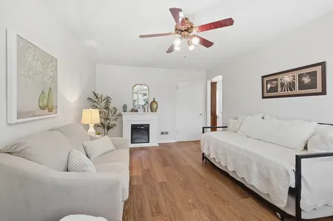 627 Glen Avenue Romeoville IL 60446