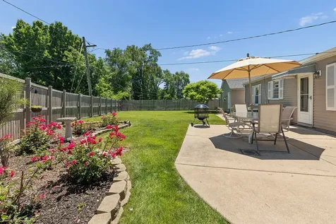 627 Glen Avenue Romeoville IL 60446