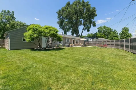 627 Glen Avenue Romeoville IL 60446
