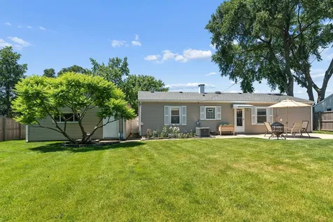 627 Glen Avenue Romeoville IL 60446